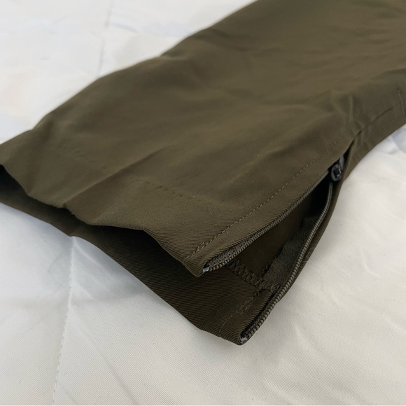 Men’s BR Olive Traveler Pants (Size 32R, 32L) - Picture 5 of 7